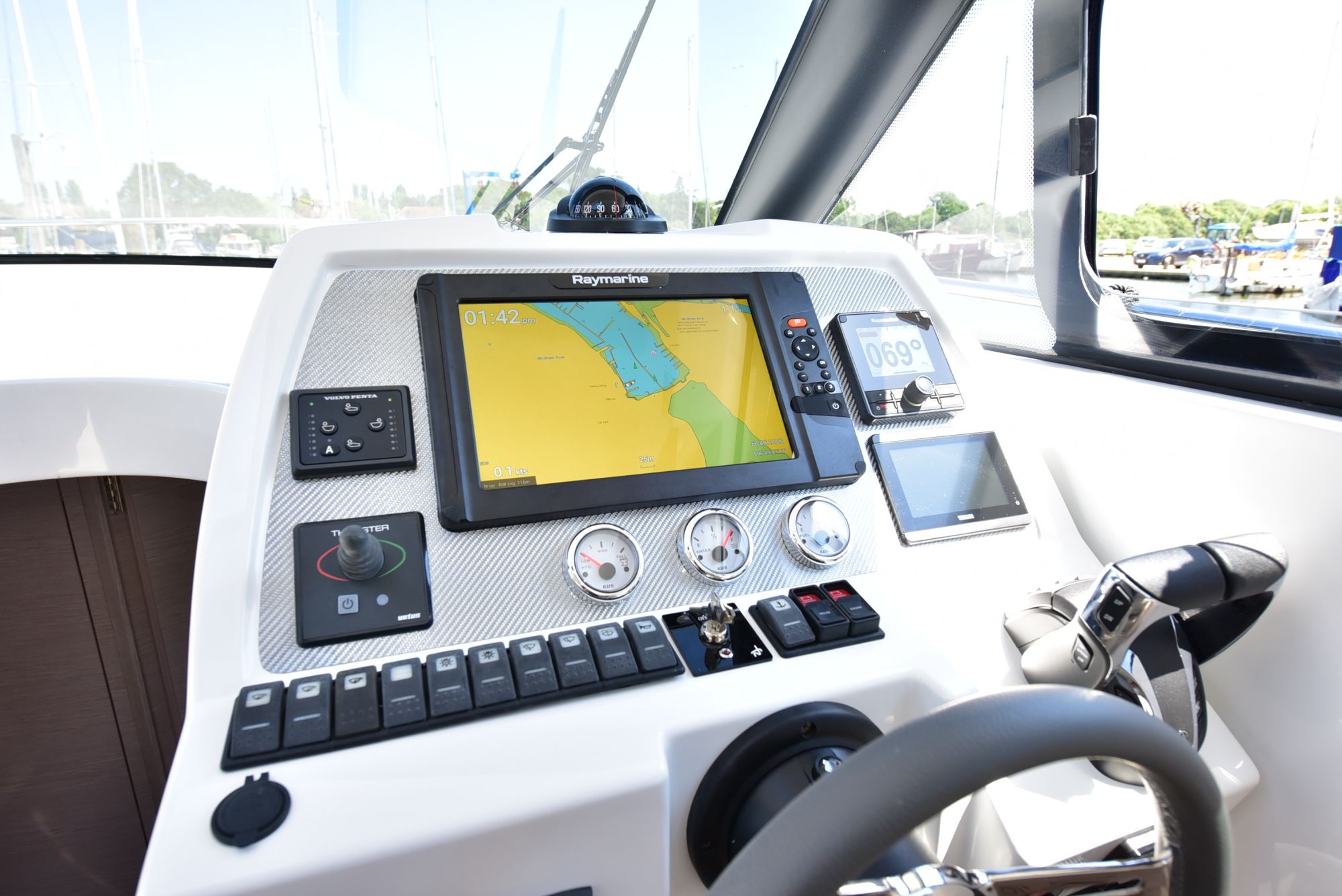 SP31%20Raymarine