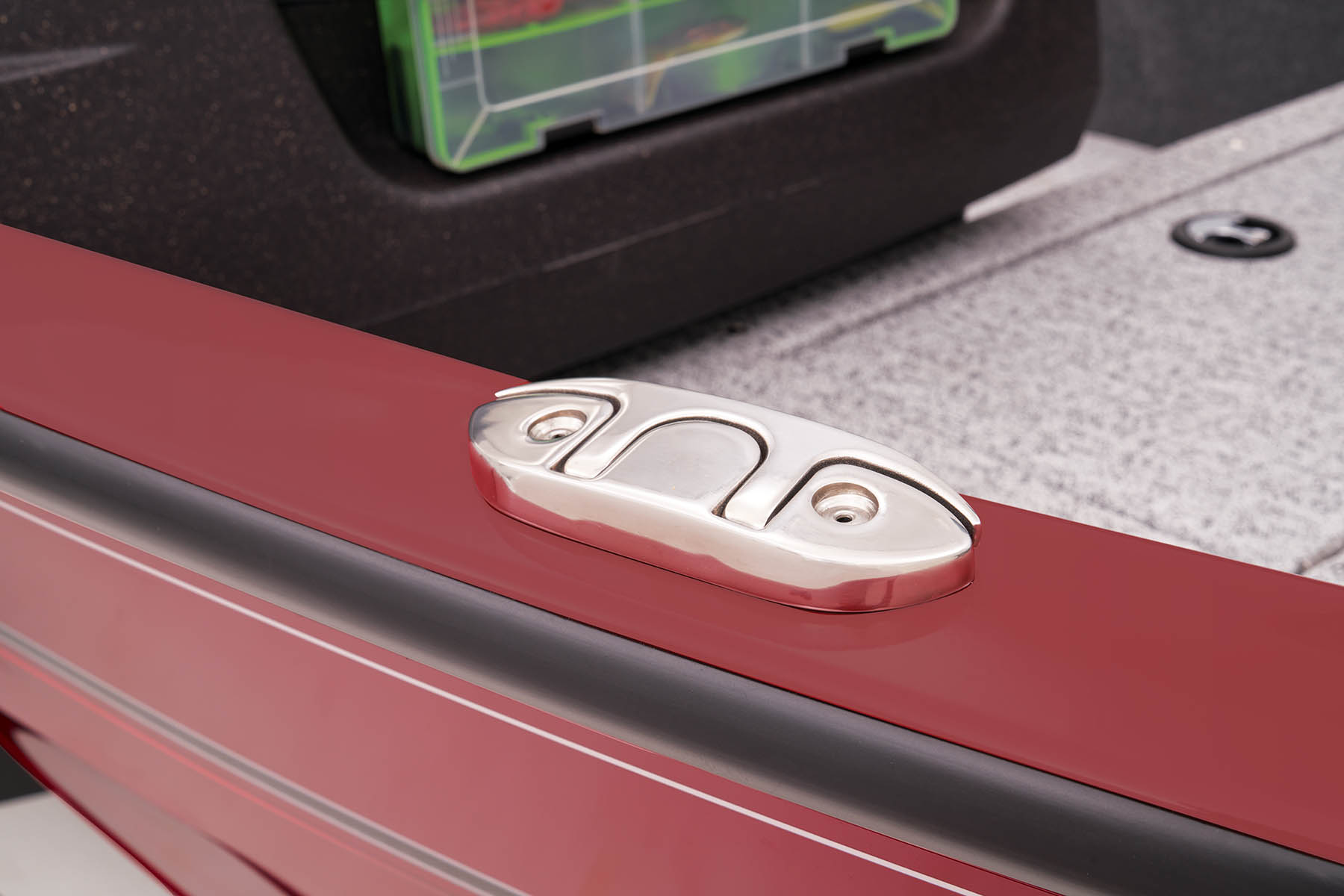  2023 TRACKER 102023 Deep-V-Boats 132023 PRO-GUIDE-V-16-SC 6215 Features-Options 1327196 23 TR PGV16SC FA034%20copy
