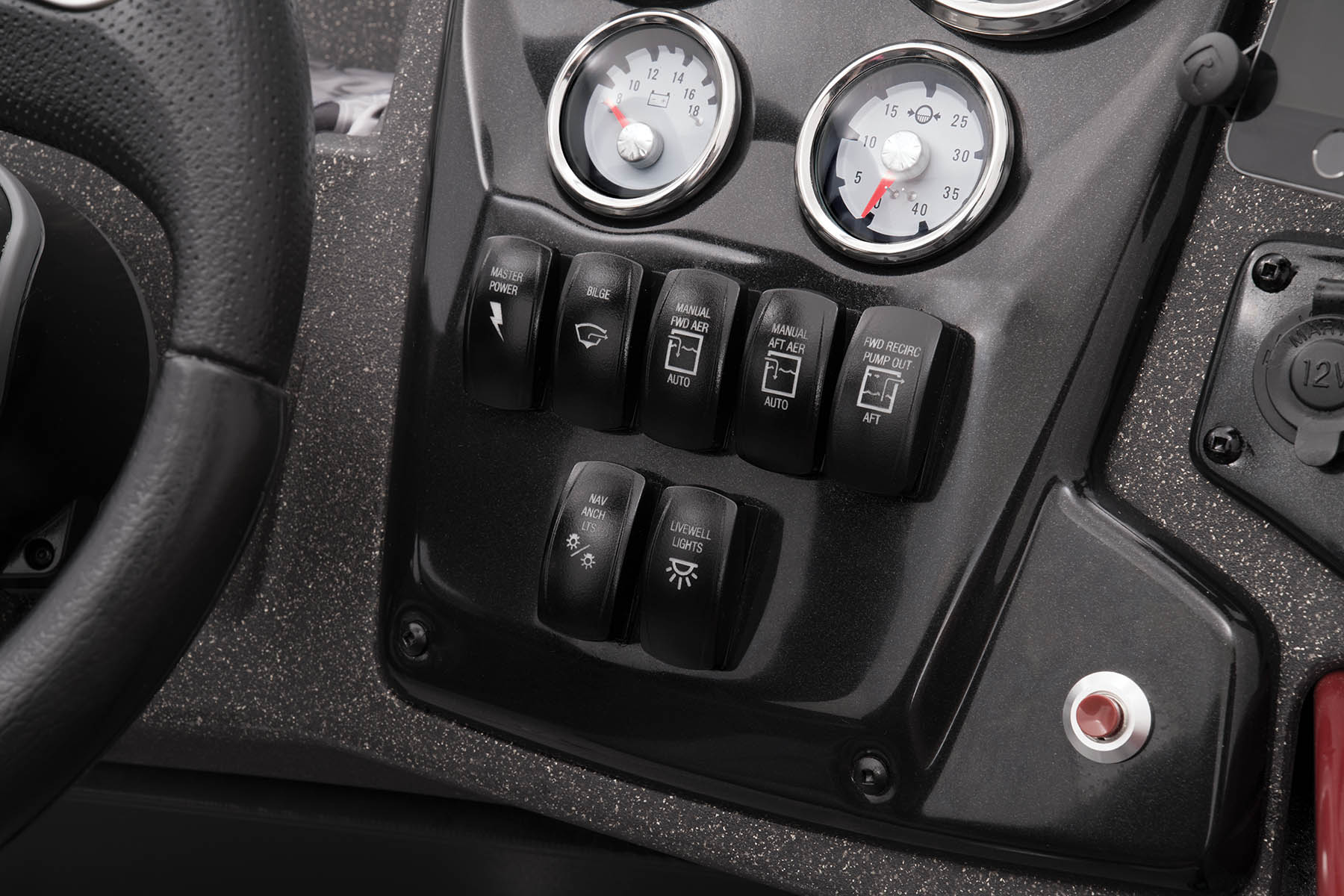 23 2023 TRACKER 102023 Deep-V-Boats 132023 TARGA-V-18-Combo-NOT-A-SEPARATE-MODEL 6232 Features-Options 1327196 23 TR TARGAV18-COMBO FA025%20copy